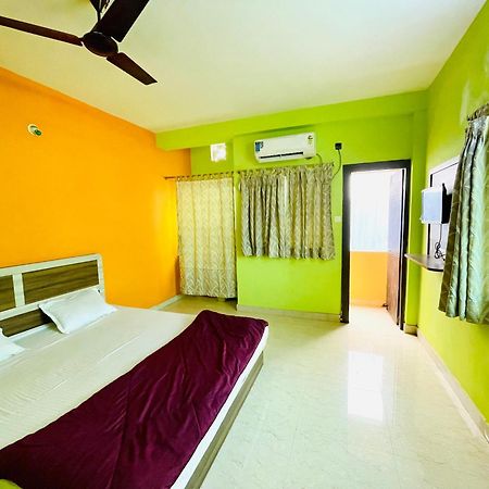 Hotel Falcon House ! Puri - Shriyash Group Εξωτερικό φωτογραφία